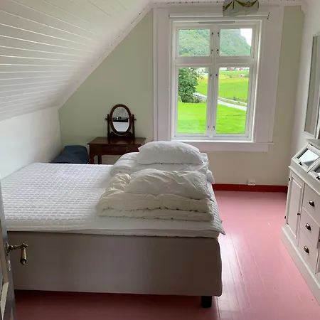 Holiday home Flo Med Badstue *