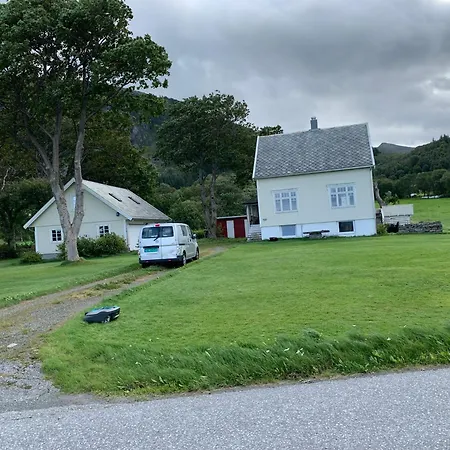 Holiday home Flo Med Badstue